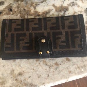 100% authentic fendi wallet